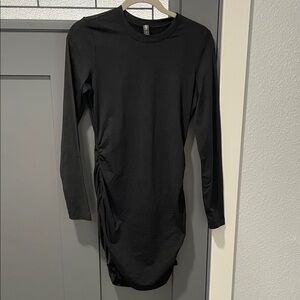 Vuori | Dresses | Vuori Womans Long Sleeve Halo Essential Dress Black  Heather Size Small | Poshmark